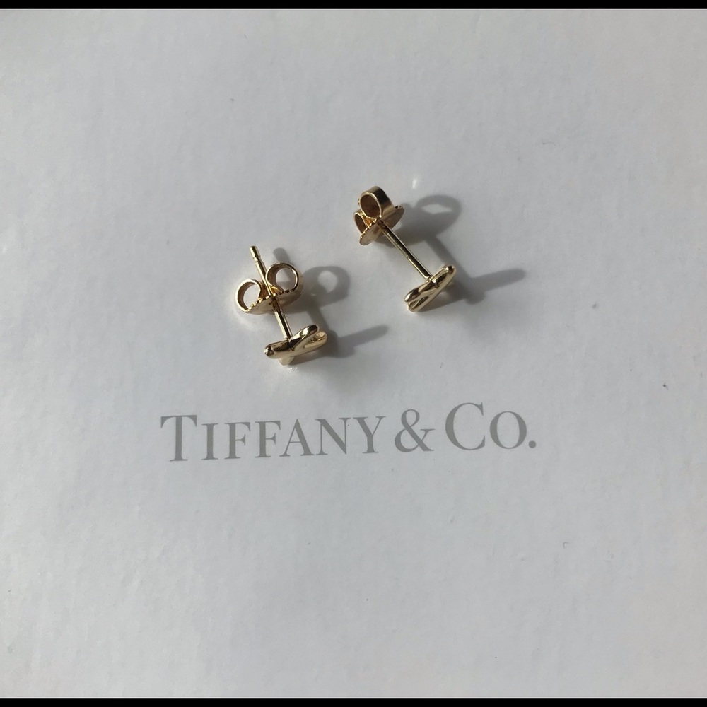🎖HOST PICK Tiffany & Co. 18K Stud Earrings - Picture 12 of 14